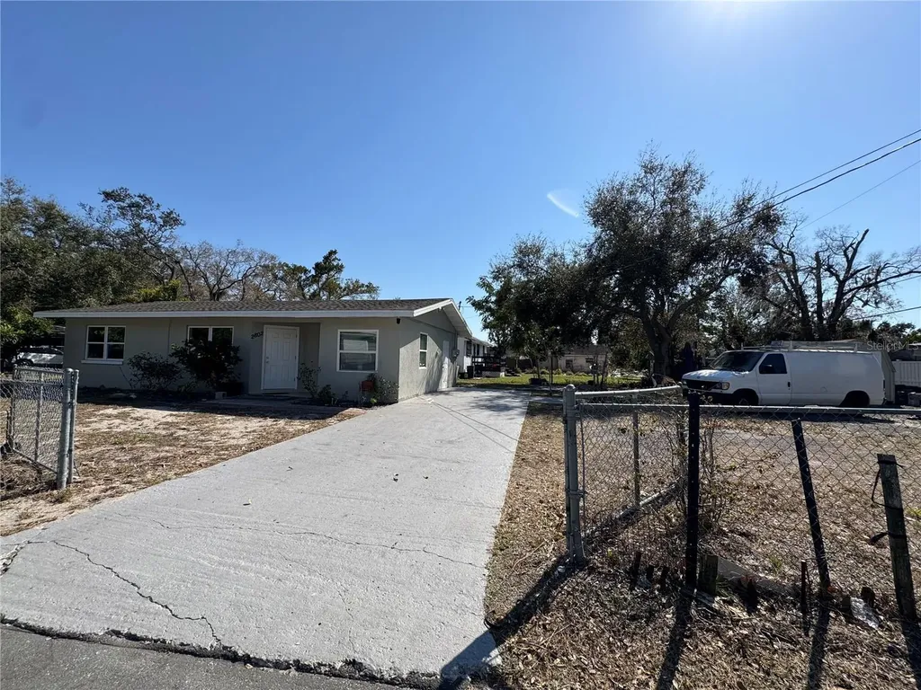 2802 5th Street E Bradenton FL 34208