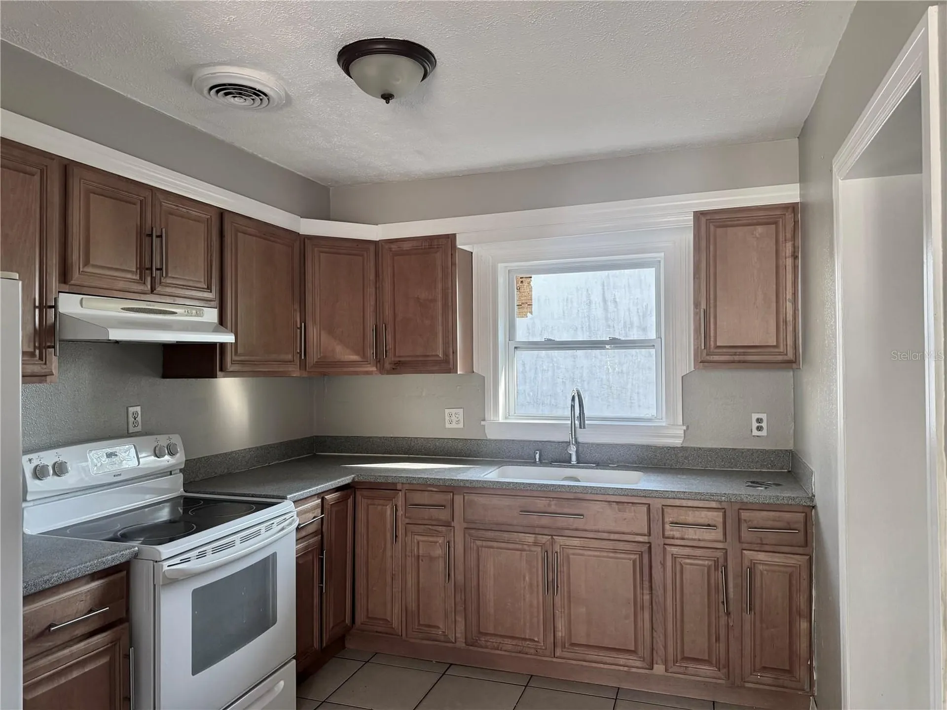 2802 5th Street E Bradenton FL 34208