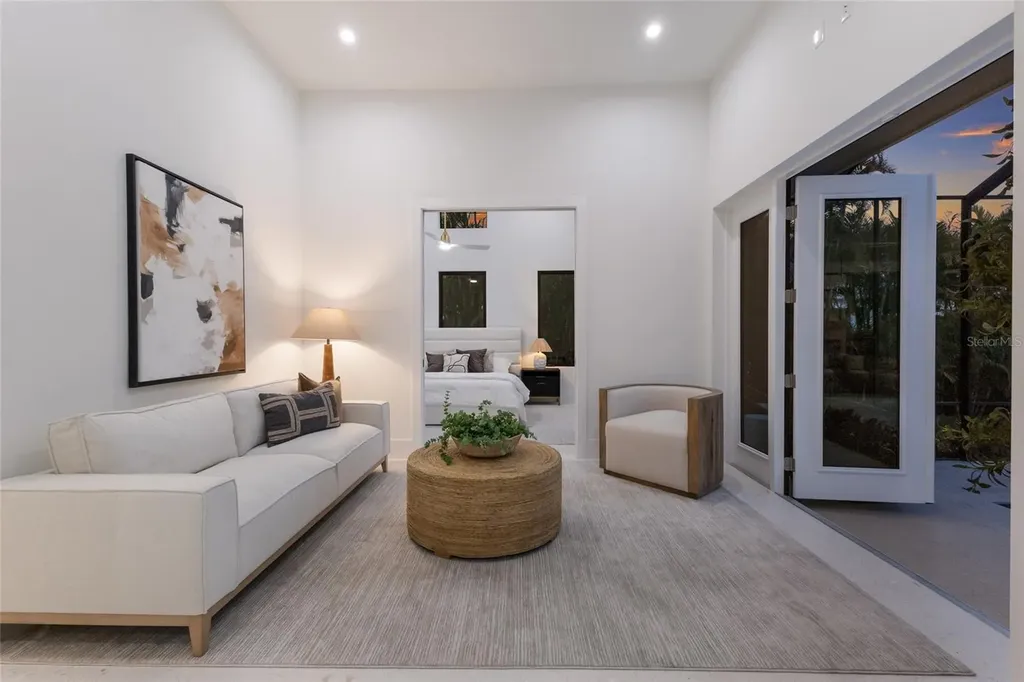 329 Bird Key Drive Sarasota FL 34236