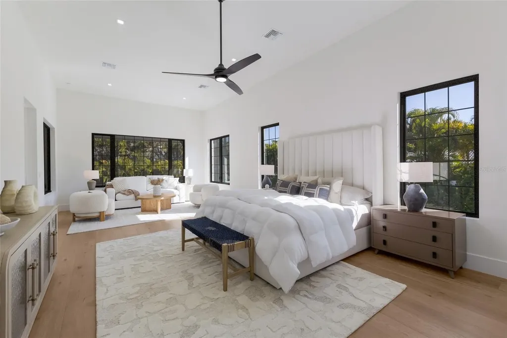 329 Bird Key Drive Sarasota FL 34236