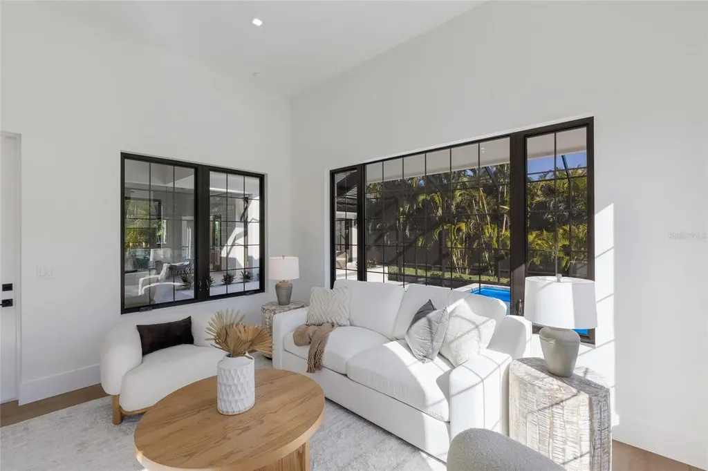 329 Bird Key Drive Sarasota FL 34236