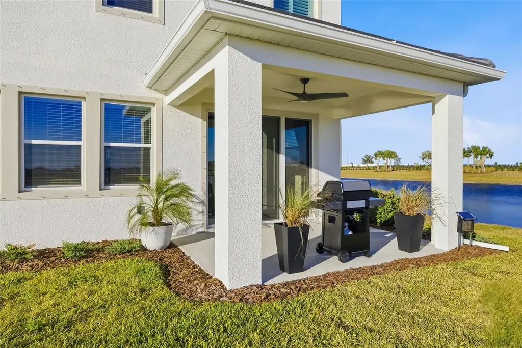 18320 Thistleberry Place Bradenton FL 34211
