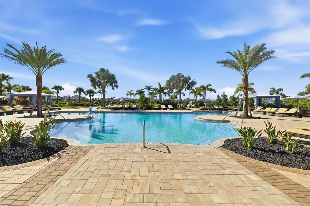 18320 Thistleberry Place Bradenton FL 34211