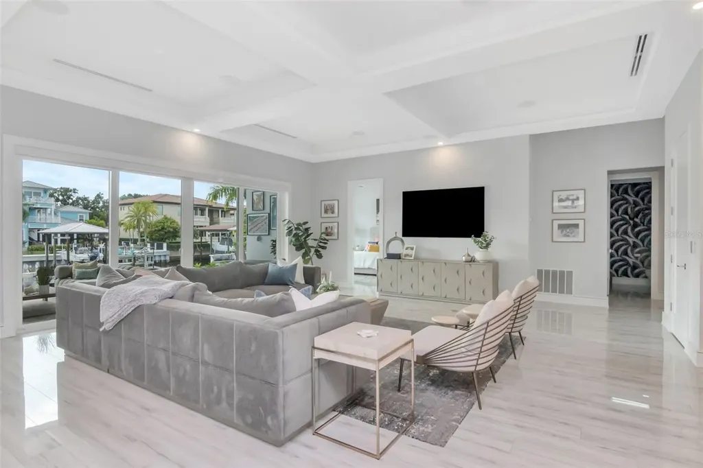 4936 W San Rafael Street Tampa FL 33629