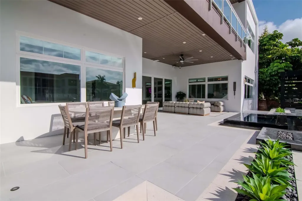 4936 W San Rafael Street Tampa FL 33629