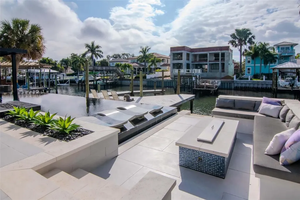 4936 W San Rafael Street Tampa FL 33629