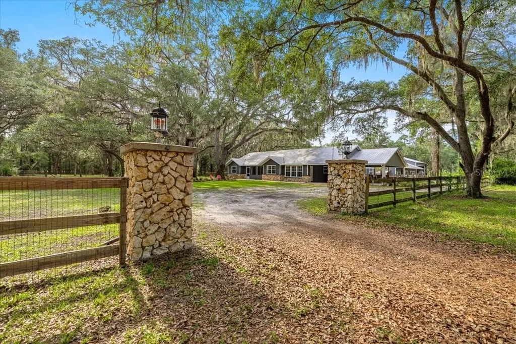 23461 SW 118th Street Dunnellon FL 34431