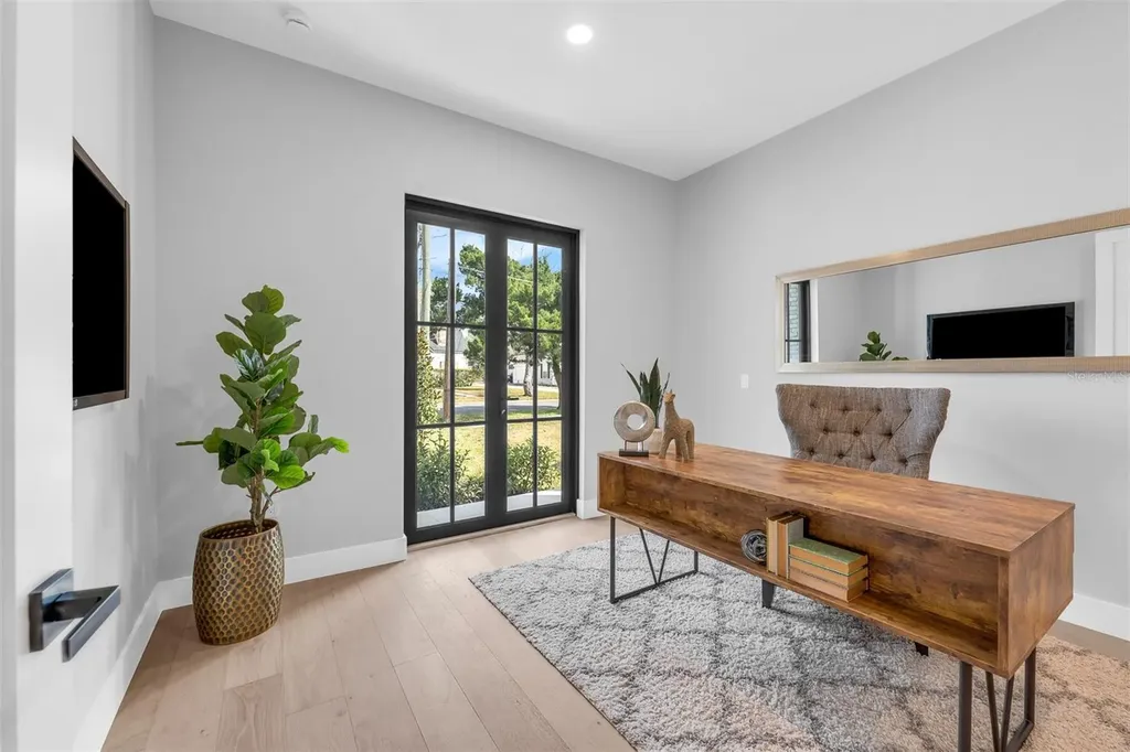 2422 Musselwhite Avenue Orlando FL 32804
