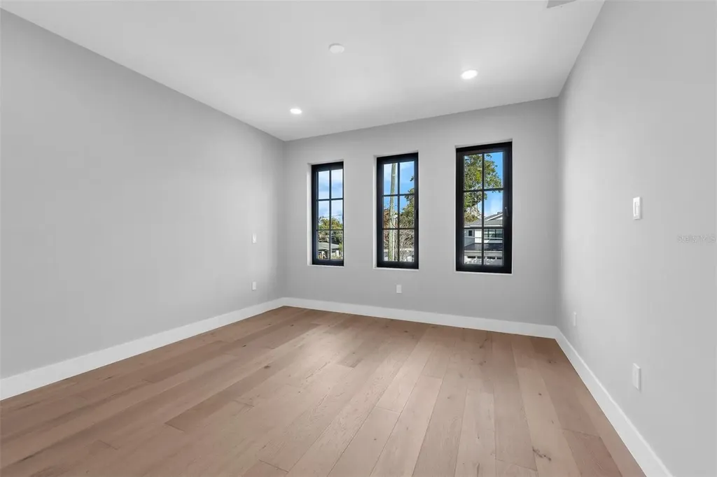 2422 Musselwhite Avenue Orlando FL 32804