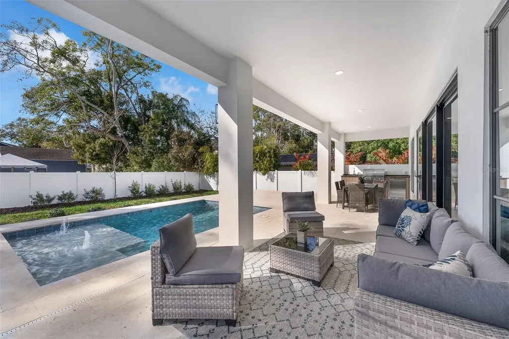 2422 Musselwhite Avenue Orlando FL 32804