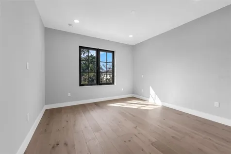 2422 Musselwhite Avenue Orlando FL 32804