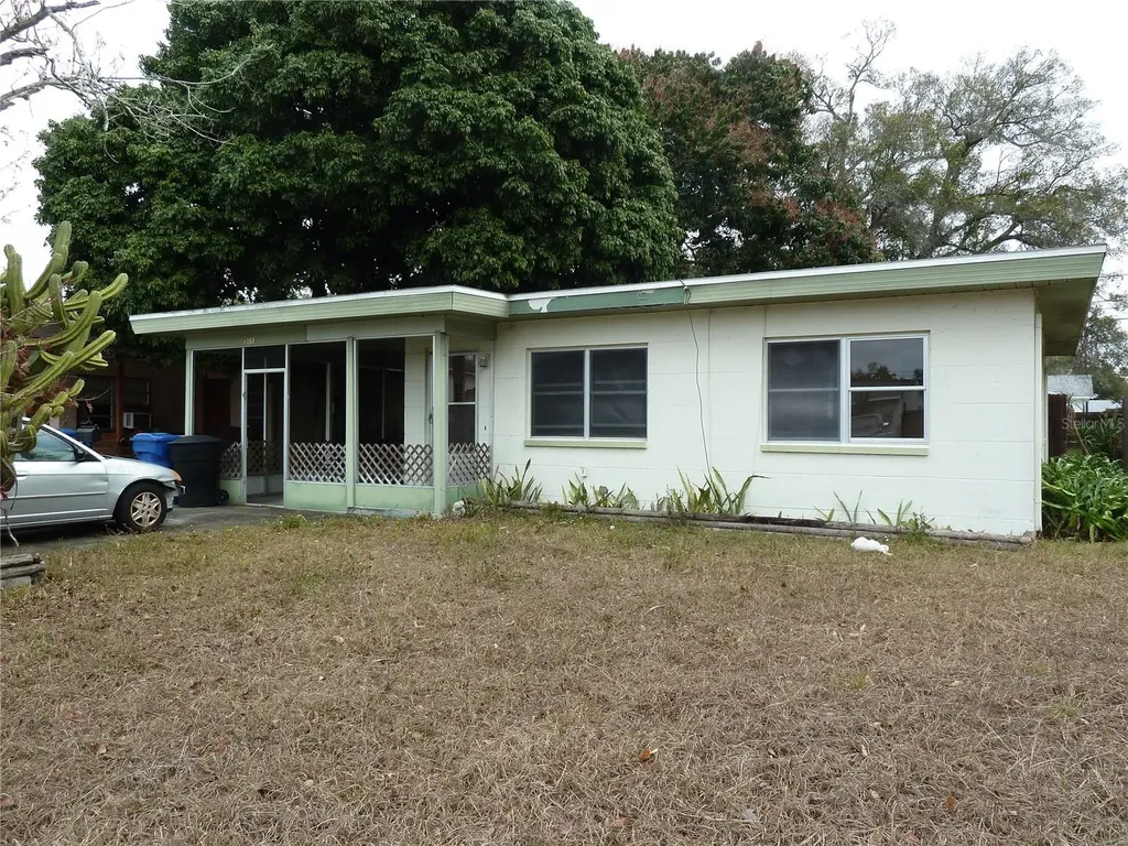 3113 25th Street N St Petersburg FL 33713