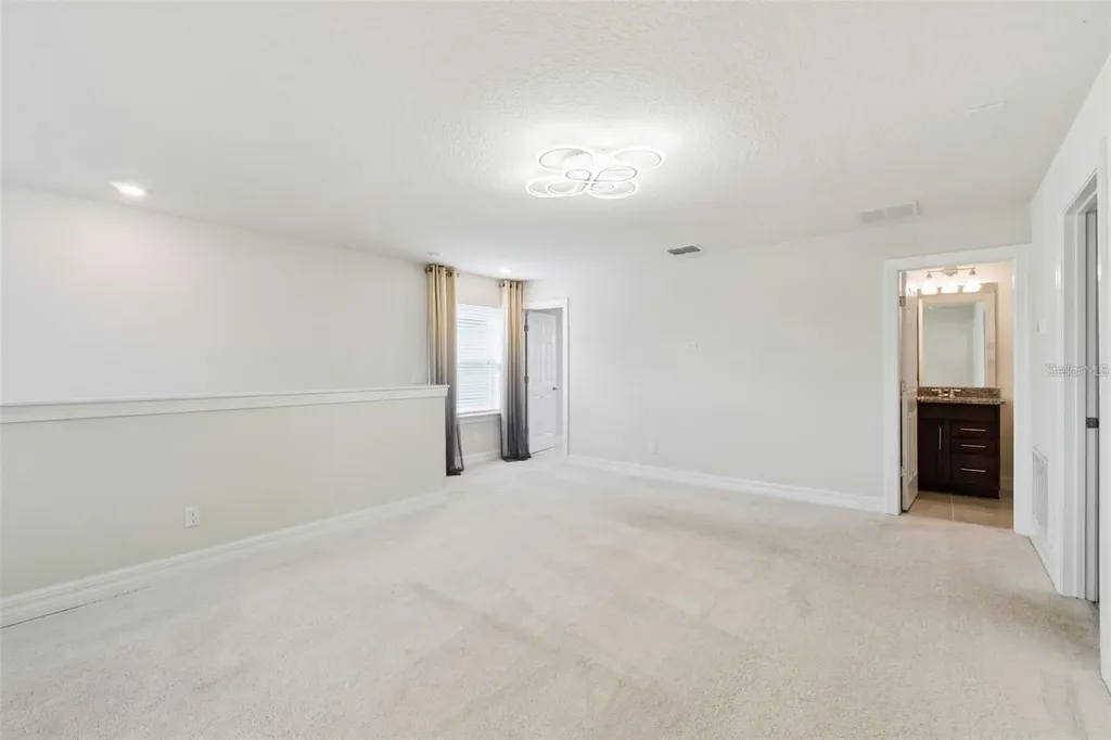 2282 Nuthatch Street St Cloud FL 34771