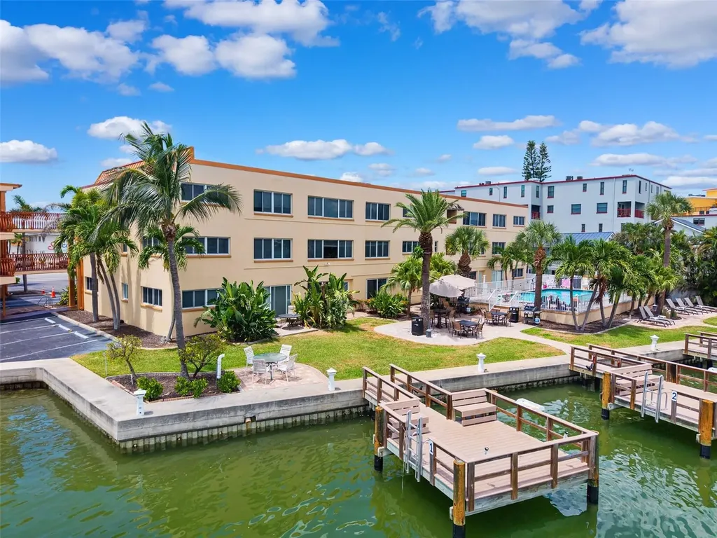 10265 Gulf Boulevard St Petersburg FL 33706