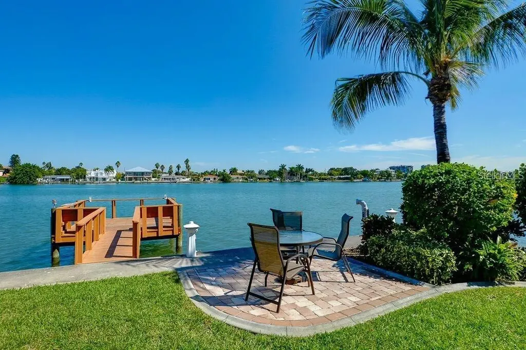 10265 Gulf Boulevard St Petersburg FL 33706