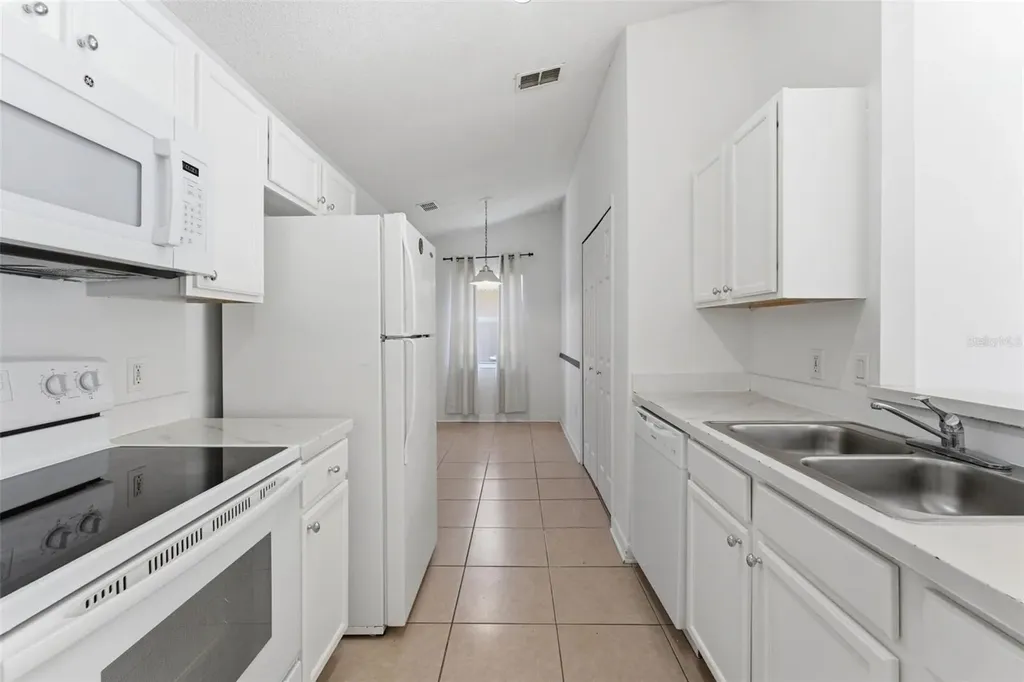 1043 Soaring Eagle Lane Kissimmee FL 34746