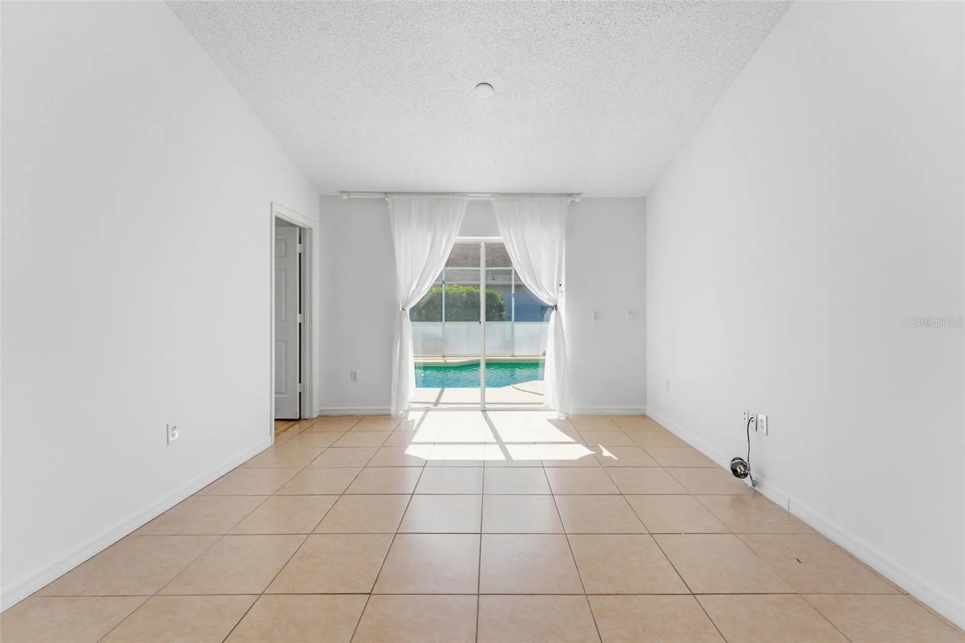 1043 Soaring Eagle Lane Kissimmee FL 34746