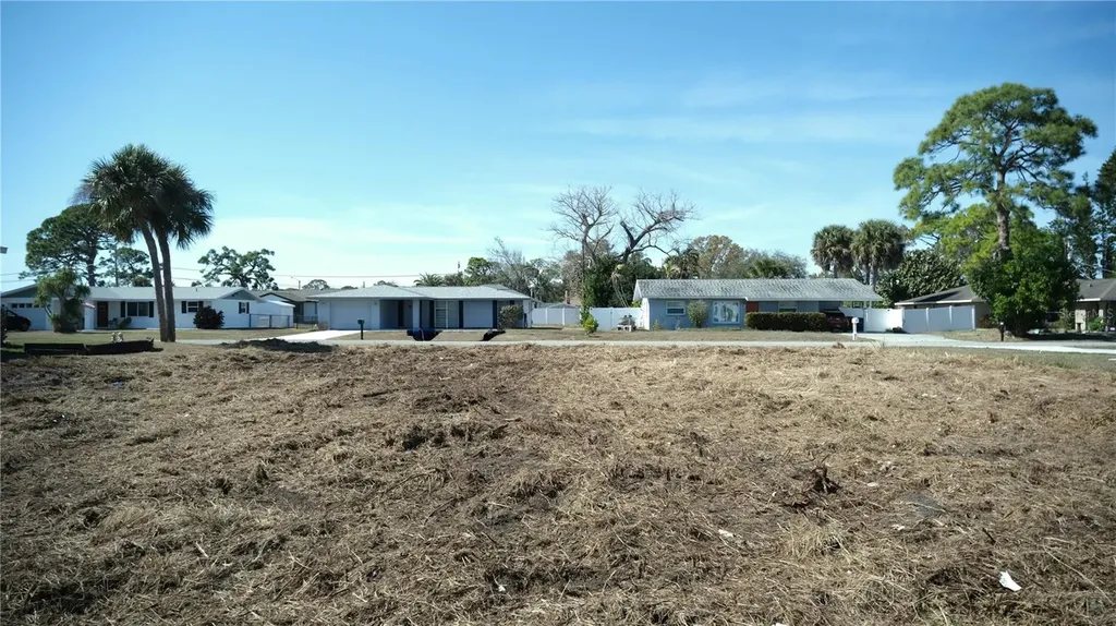 Mohawk Road Venice FL 34293