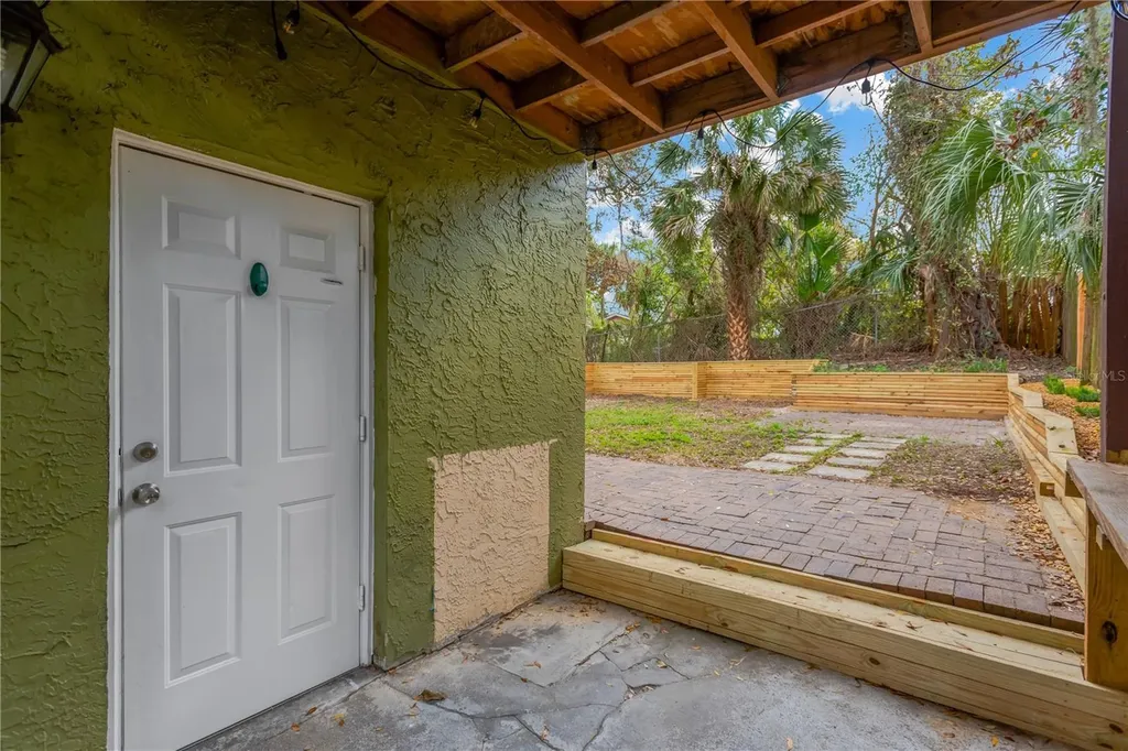 8405 N Alaska Street Tampa FL 33604