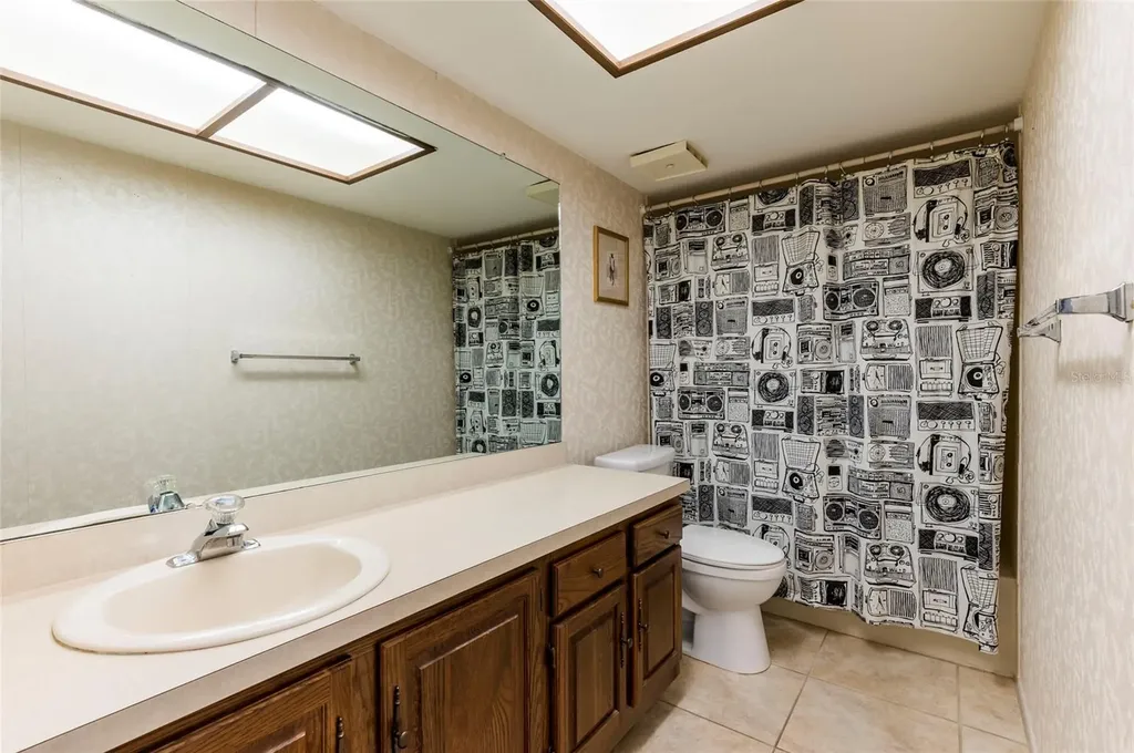 2593 Countryside Boulevard Clearwater FL 33761