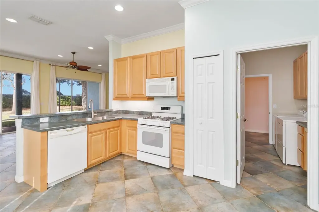 129 Crepe Myrtle Drive Groveland FL 34736