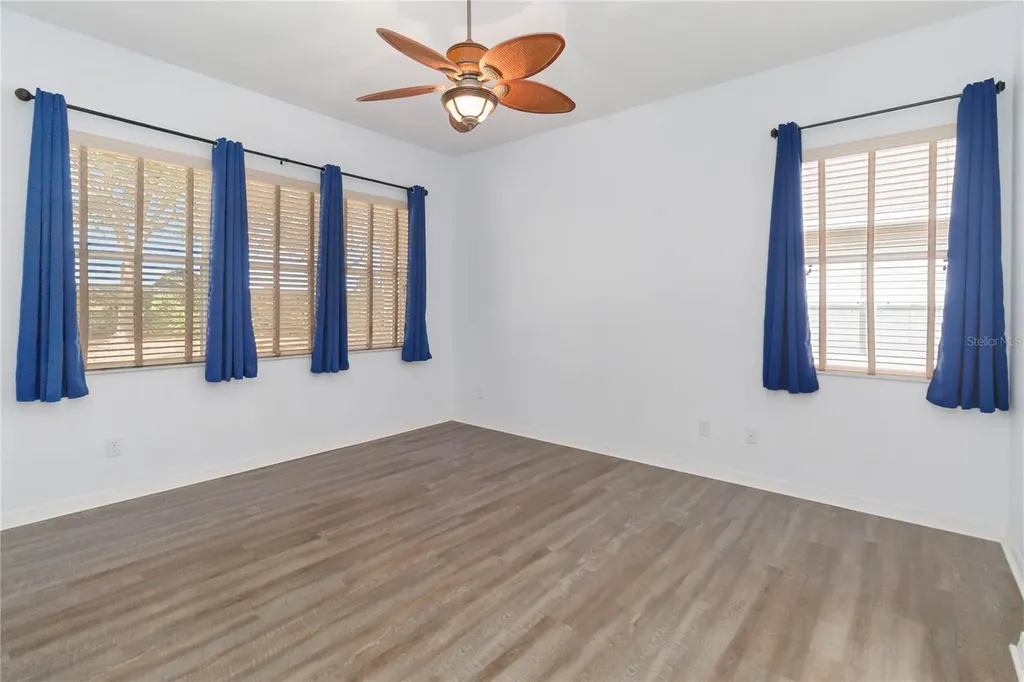 129 Crepe Myrtle Drive Groveland FL 34736