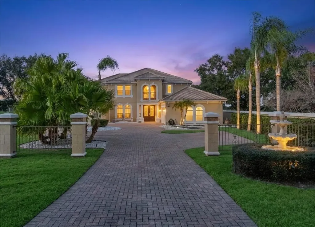 2500 Saint Ignatius Court Orlando FL 32835