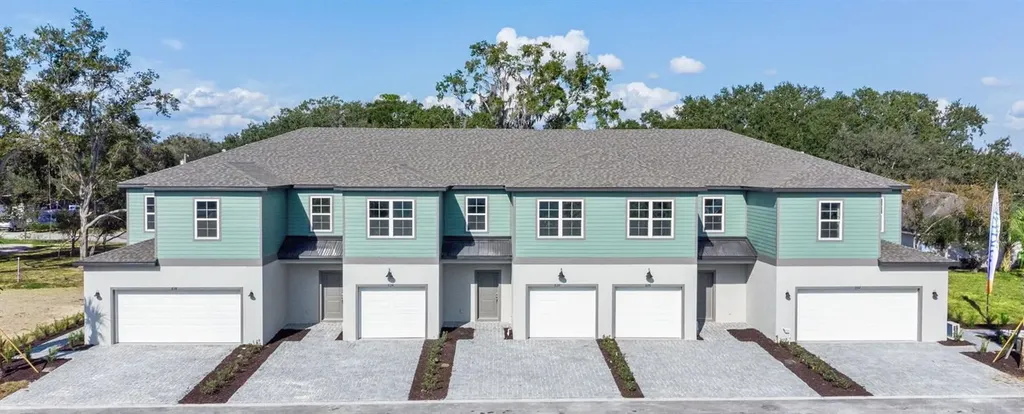 2295 Red Pine Court Eustis FL 32726