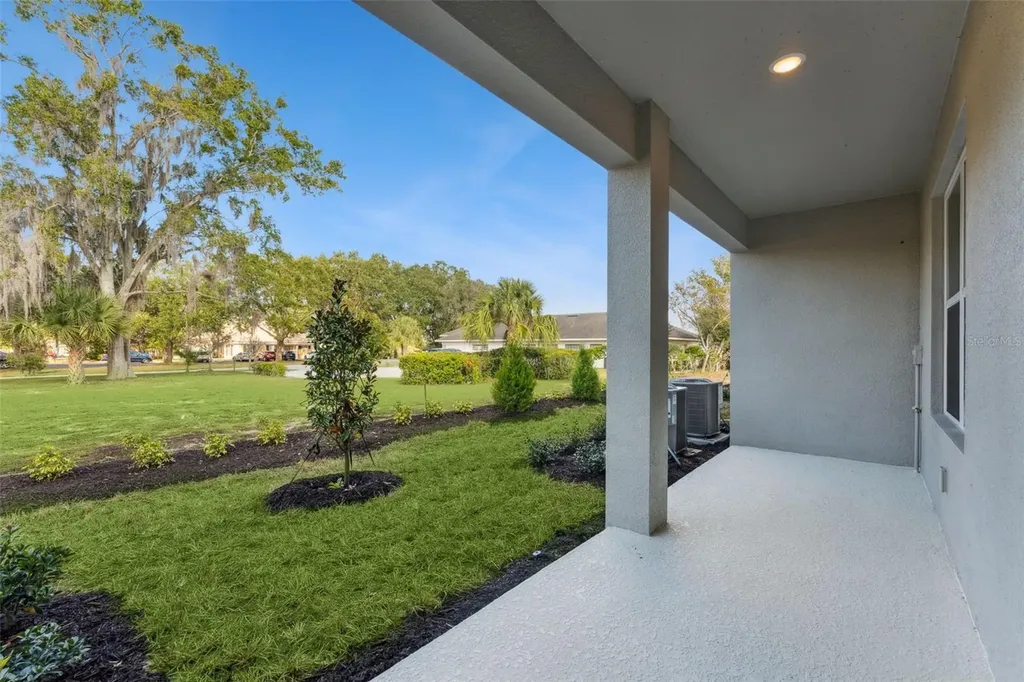 2295 Red Pine Court Eustis FL 32726