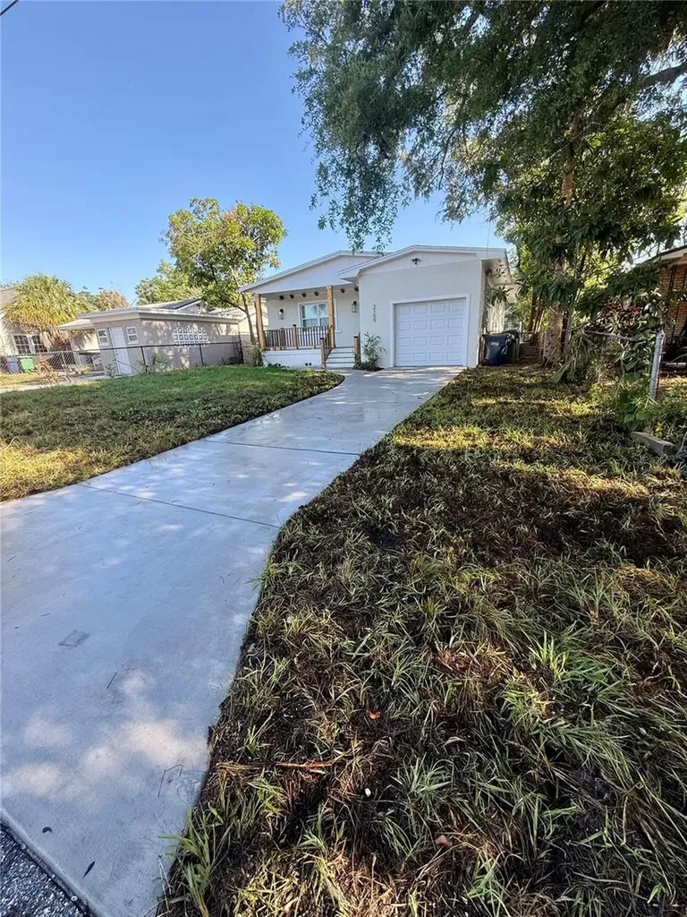 2109 W Grace Street Tampa FL 33607