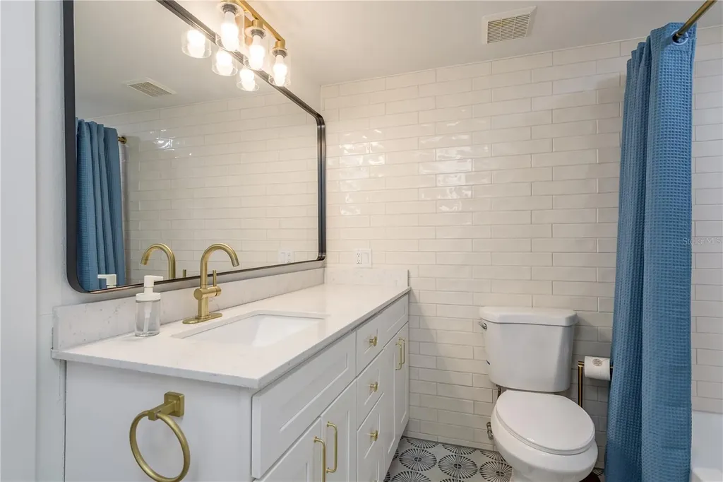 320 Island Way Clearwater Beach FL 33767