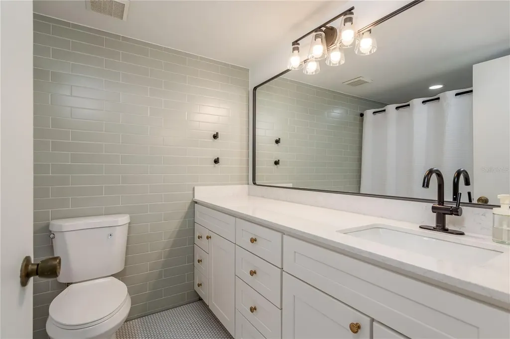 320 Island Way Clearwater Beach FL 33767