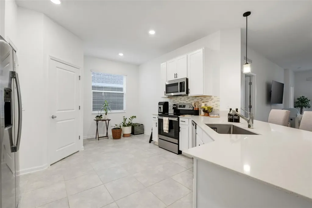 356 Heroic Road Davenport FL 33837