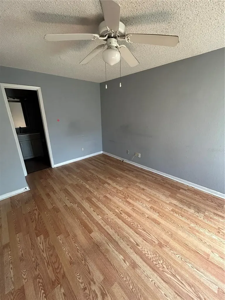 5500 Devonbriar Way Orlando FL 32822