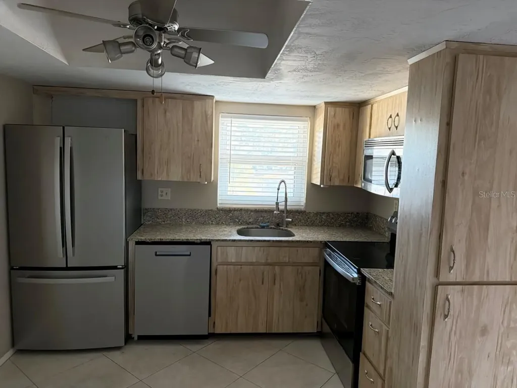 9815 47th Avenue N St Petersburg FL 33708