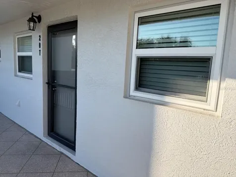 9815 47th Avenue N St Petersburg FL 33708