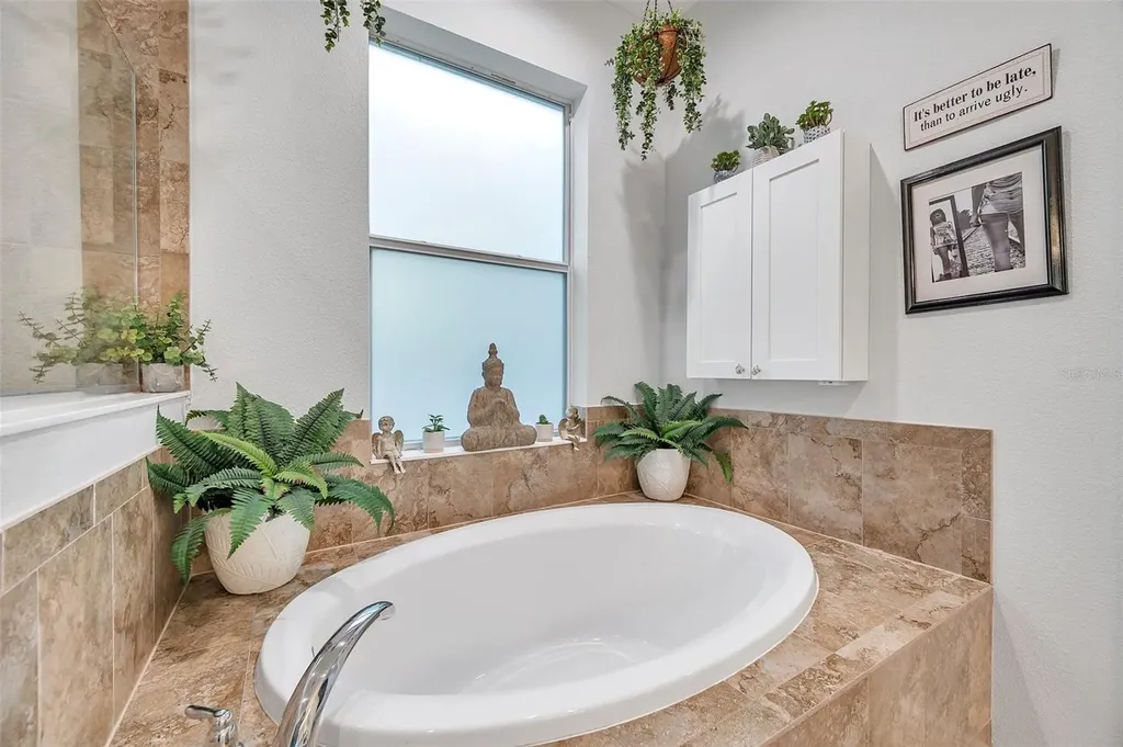 2602 W Nassau Street Tampa FL 33607