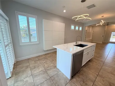 2602 W Nassau Street Tampa FL 33607