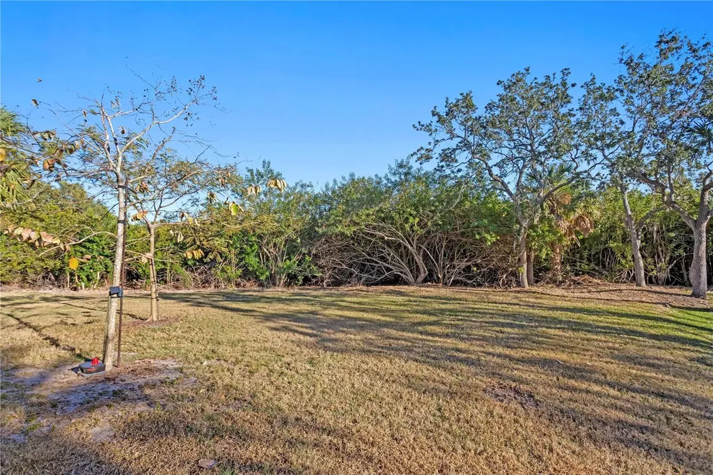 5611 E Longboat Boulevard Tampa FL 33615