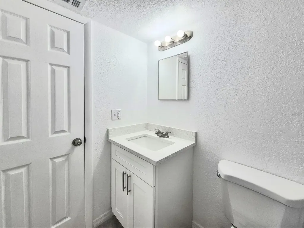 1702 E Mulberry Drive Tampa FL 33604