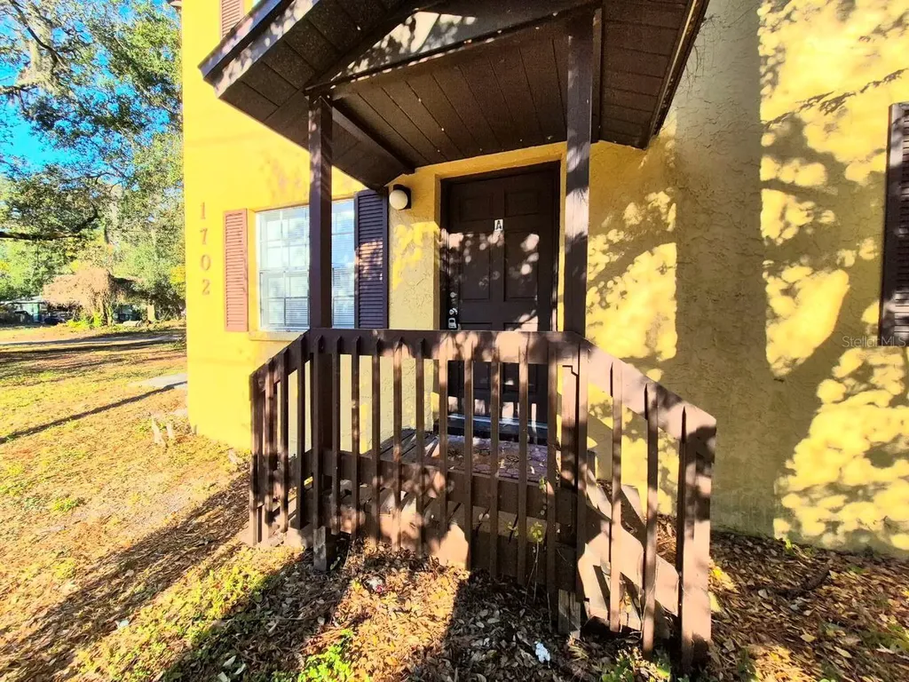 1702 E Mulberry Drive Tampa FL 33604