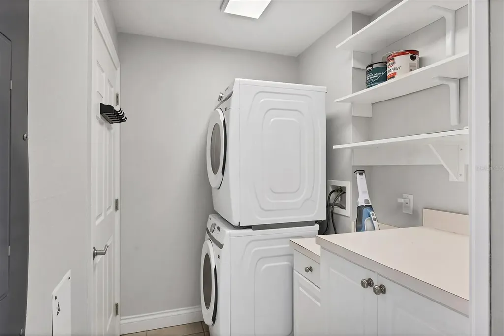 8111 Lakewood Main Street Lakewood Ranch FL 34202