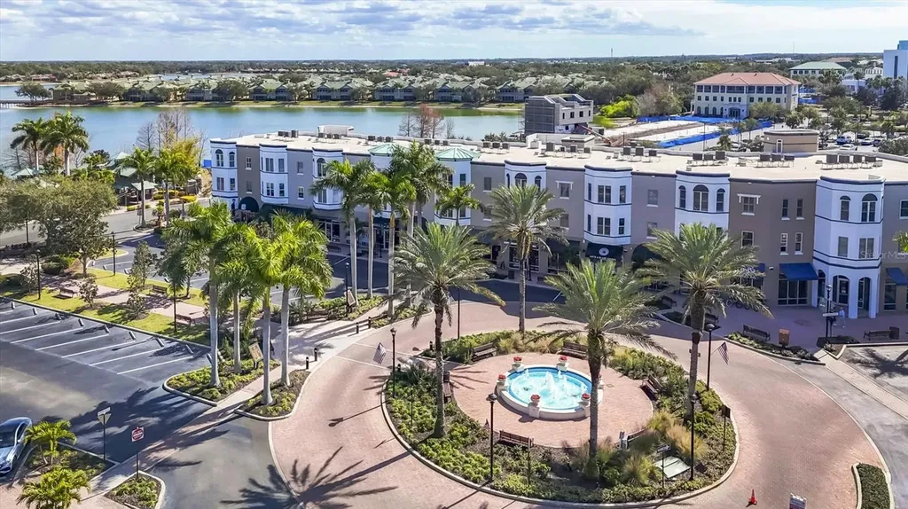 8111 Lakewood Main Street Lakewood Ranch FL 34202