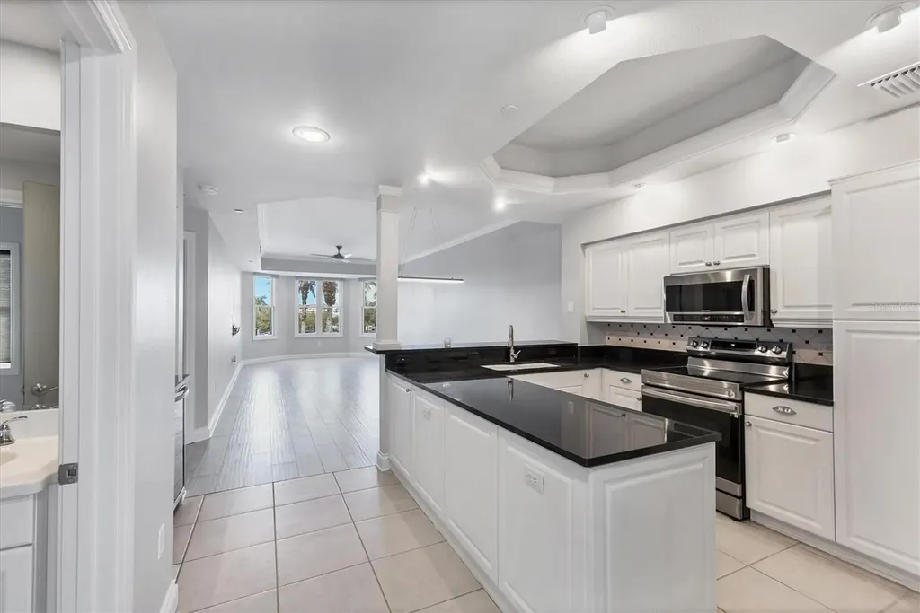 8111 Lakewood Main Street Lakewood Ranch FL 34202