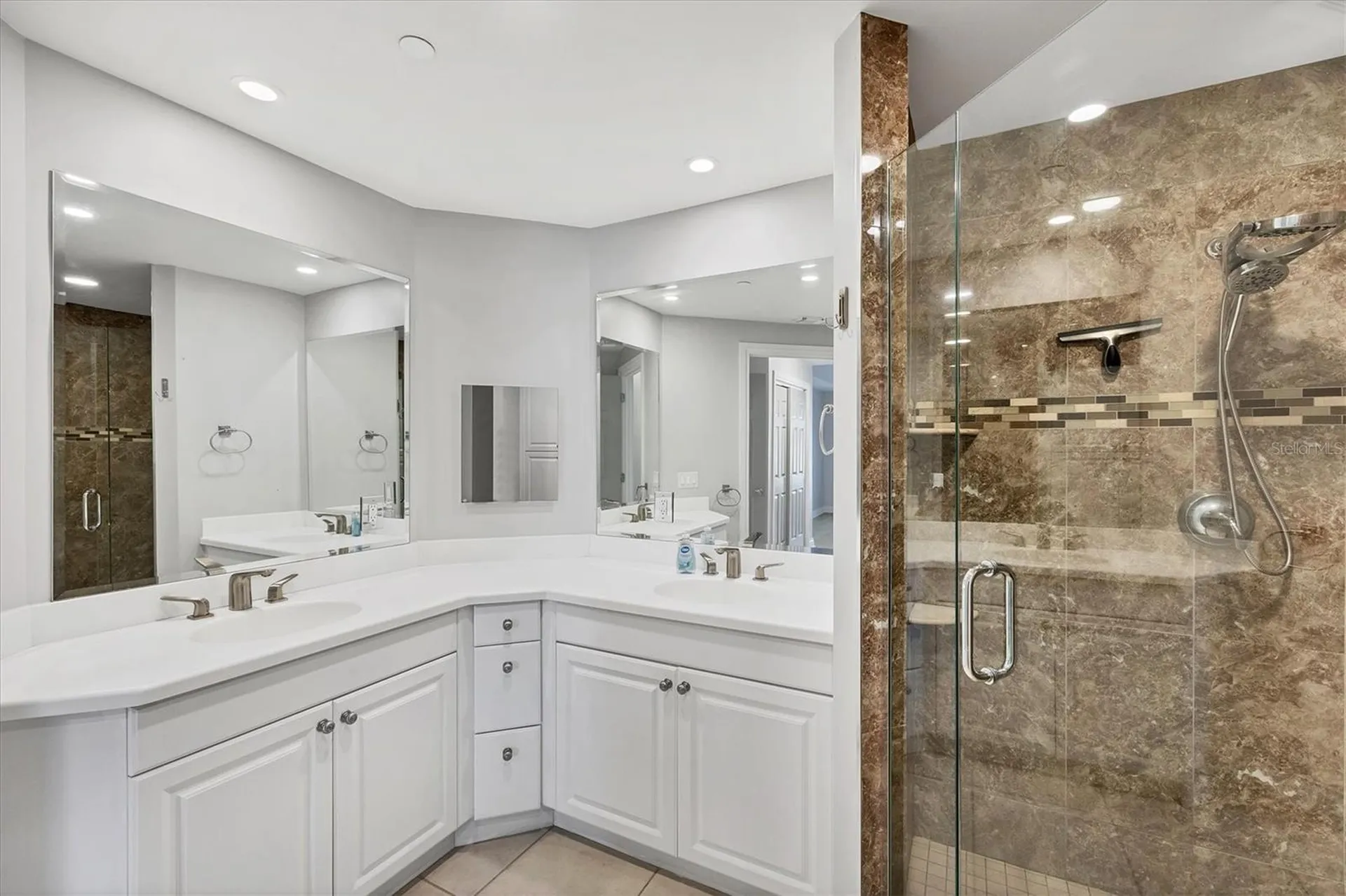 8111 Lakewood Main Street Lakewood Ranch FL 34202