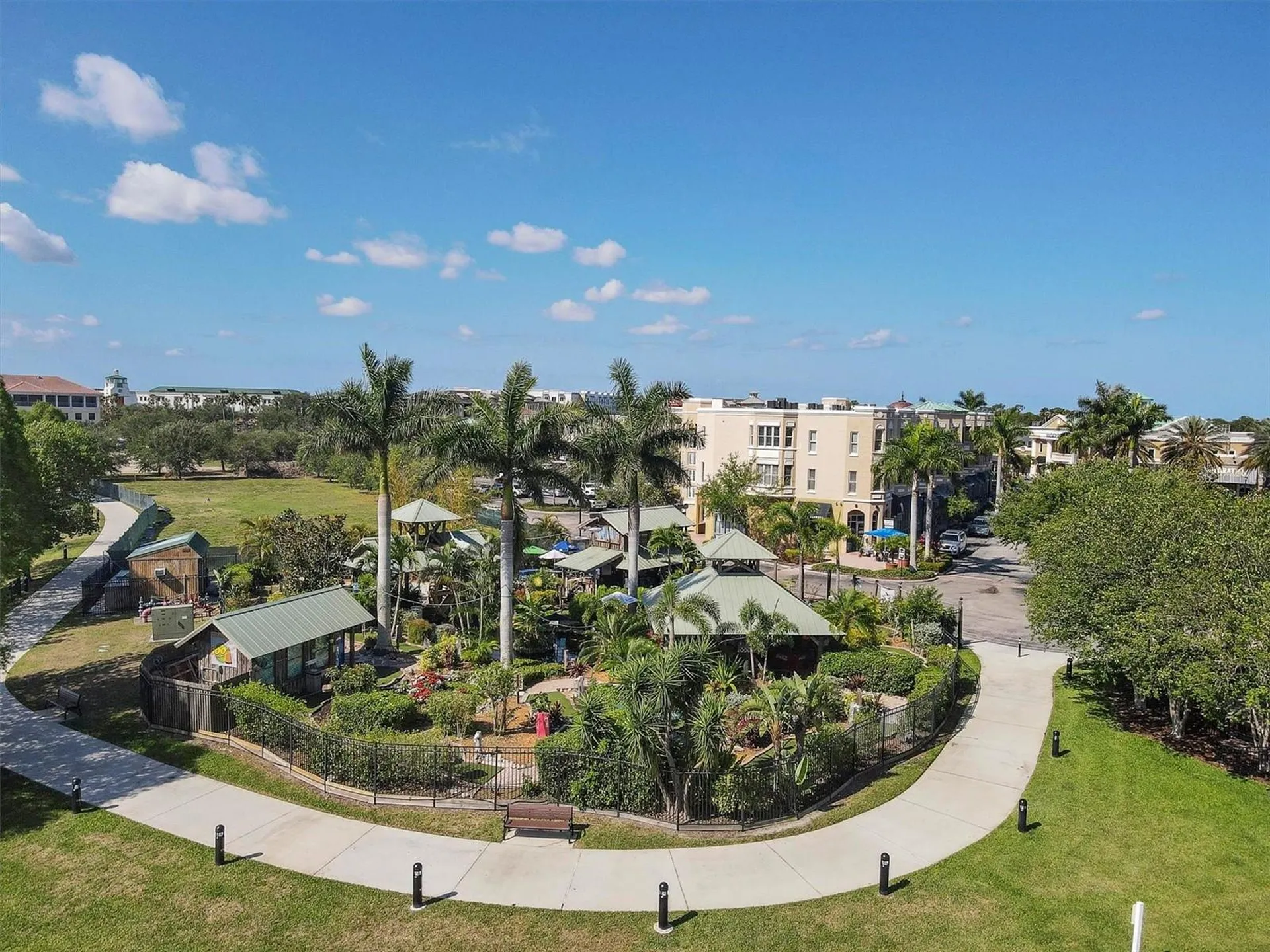 8111 Lakewood Main Street Lakewood Ranch FL 34202