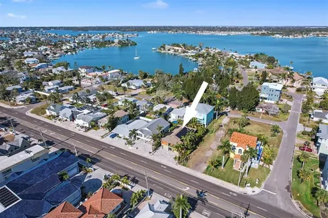 15517 Gulf Boulevard Redington Beach FL 33708