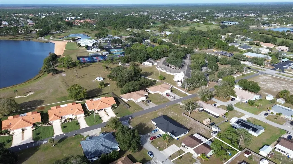 4810 Leucadendra Drive Sebring FL 33872