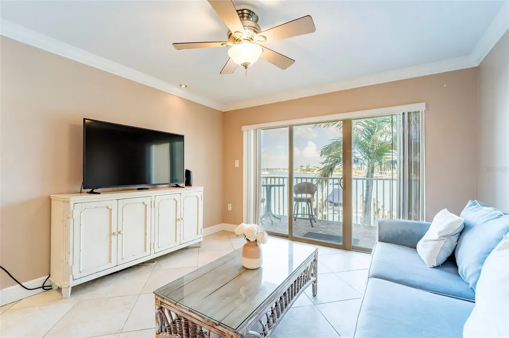 11605 3rd Street E Treasure Island FL 33706