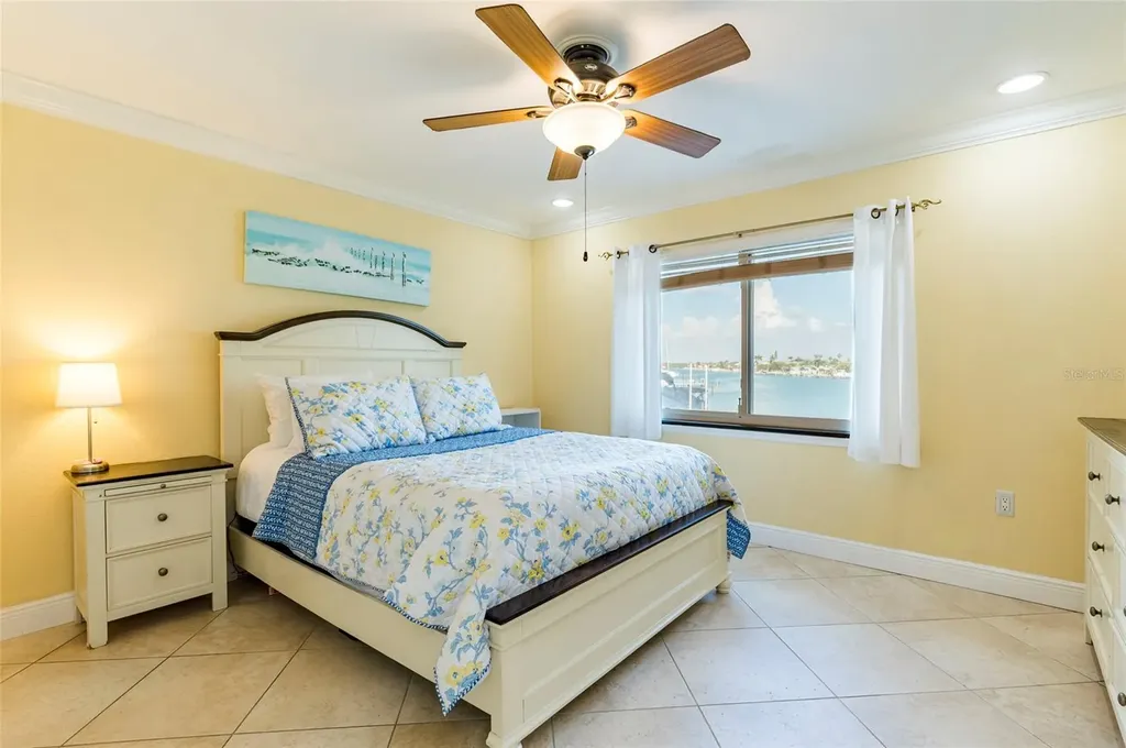11605 3rd Street E Treasure Island FL 33706